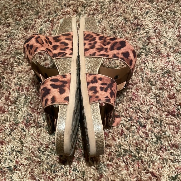 Target slides - Picture 2 of 8